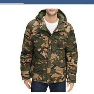 Men's camouflage levis puffer coat.